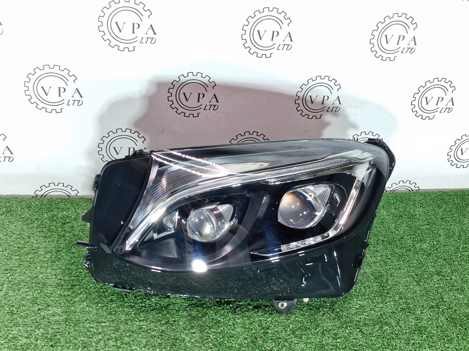NEW! MERCEDES BENZ GLC W253 2016-19 NS LEFT SIDE LED INTELLIGENT HEADLIGHT