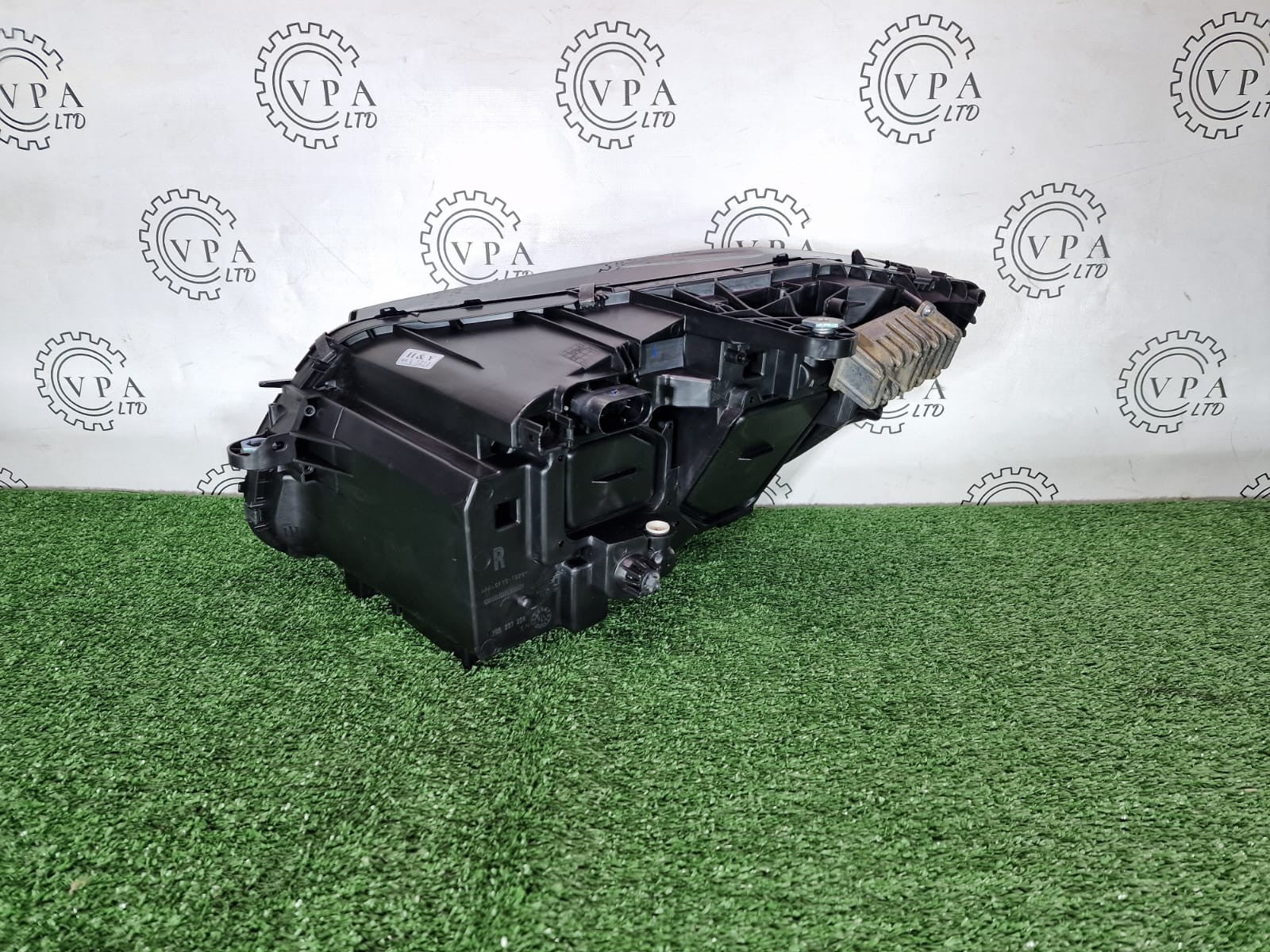 NEW MERCEDES BENZ W205 C CLASS 2014 - 18 RIGHT OS LED HIGH PERFORMANCE HEADLIGHT