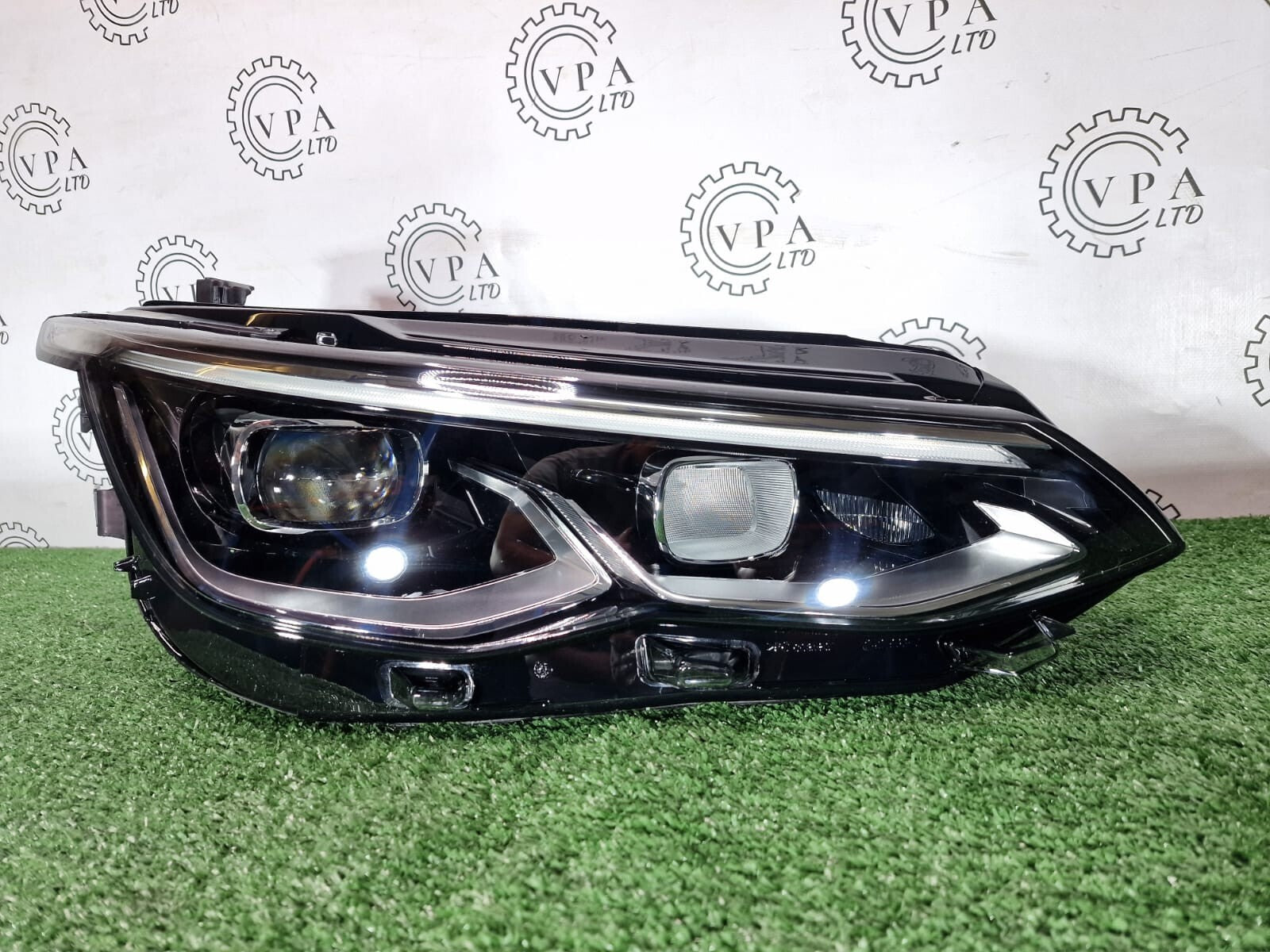 NEW! VW GOLF MK8 2020 -24 OS RIGHT SIDE COMPLETE FULL LED HEADLIGHT WITH MODULE