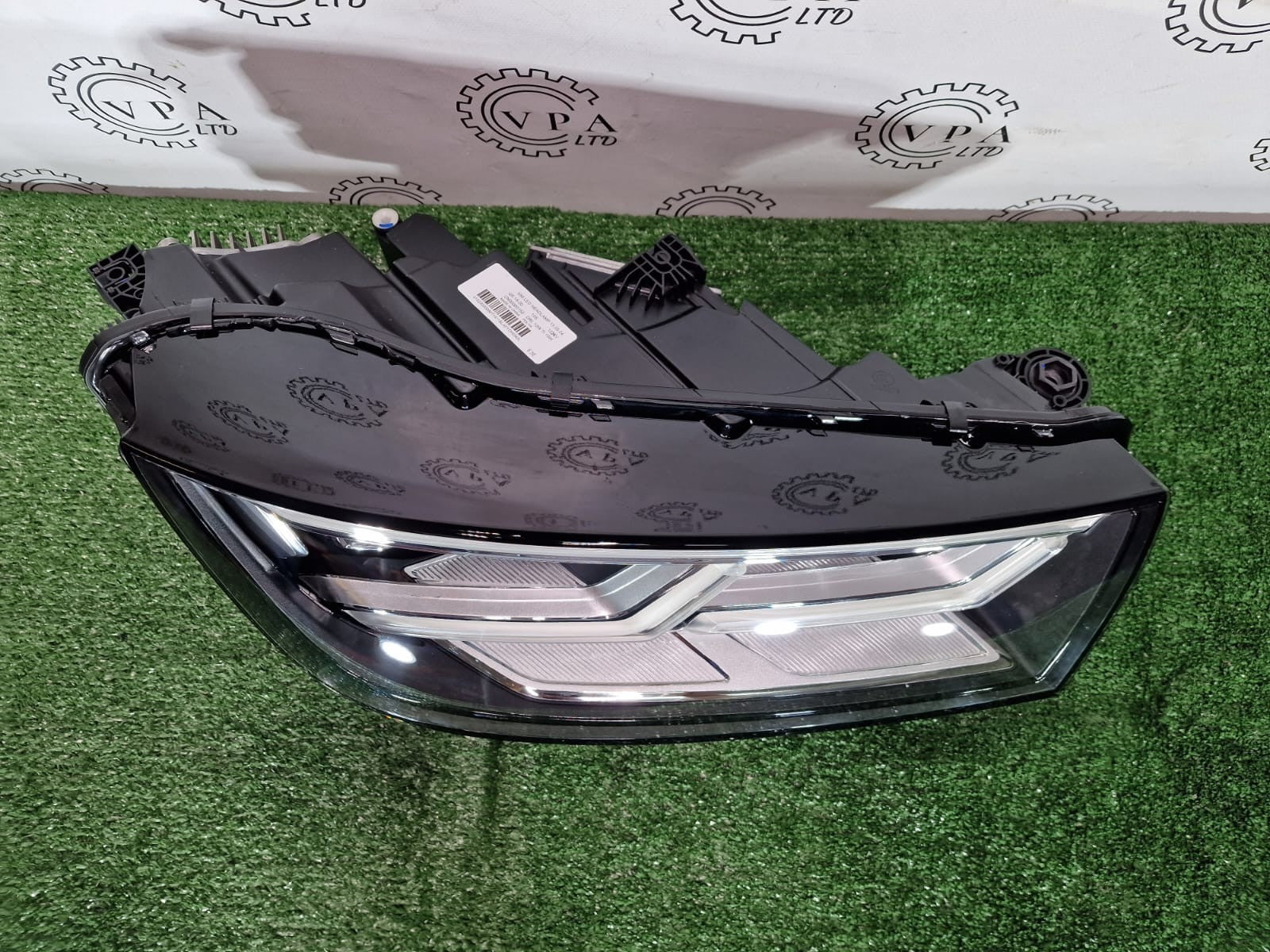 NEW! AUDI Q5 / SQ5 2017-22 OS RIGHT SIDE FULL LED HEADLIGHT WITH MODULES