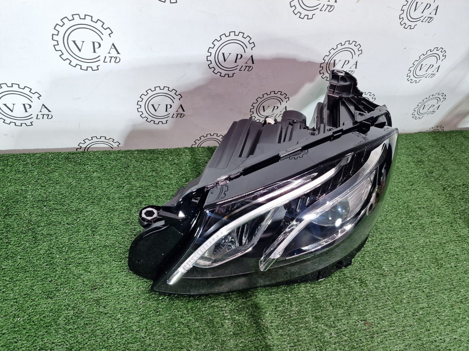 NEW! MERCEDES BENZ E CLASS W213 2016- 20 NS LEFT SIDE LED PERFORMANCE HEADLIGHT