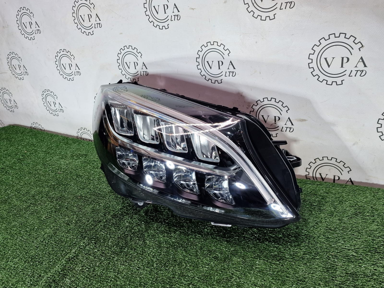 NEW MERCEDES BENZ W205 C CLASS 2018 - 21 RIGHT OS LED HIGH PERFORMANCE HEADLIGHT