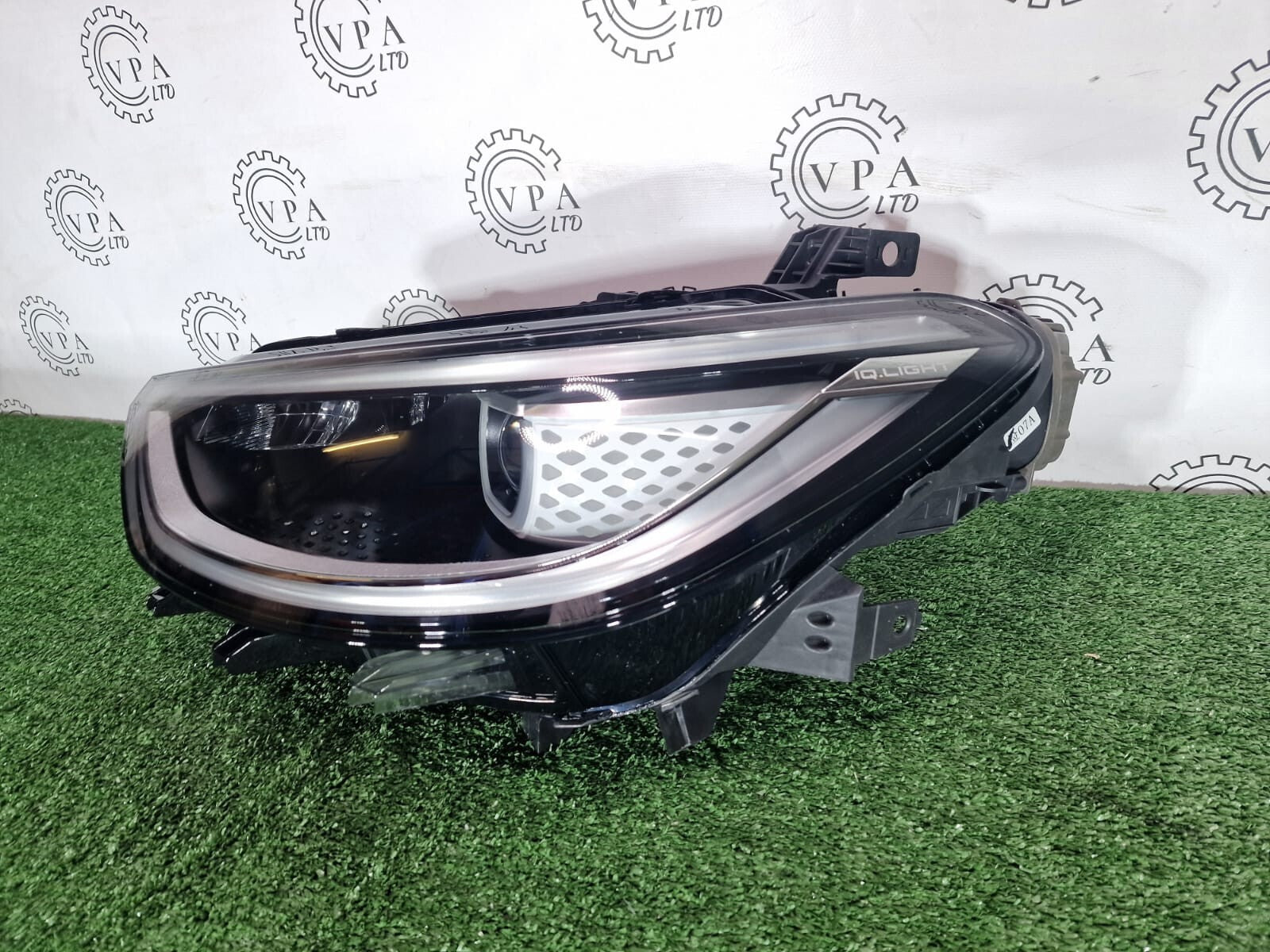 NEW! VOLKSWAGEN ID3 2019-22 NS LEFT SIDE COMPLETE IQ HEADLIGHT WITH MODULE