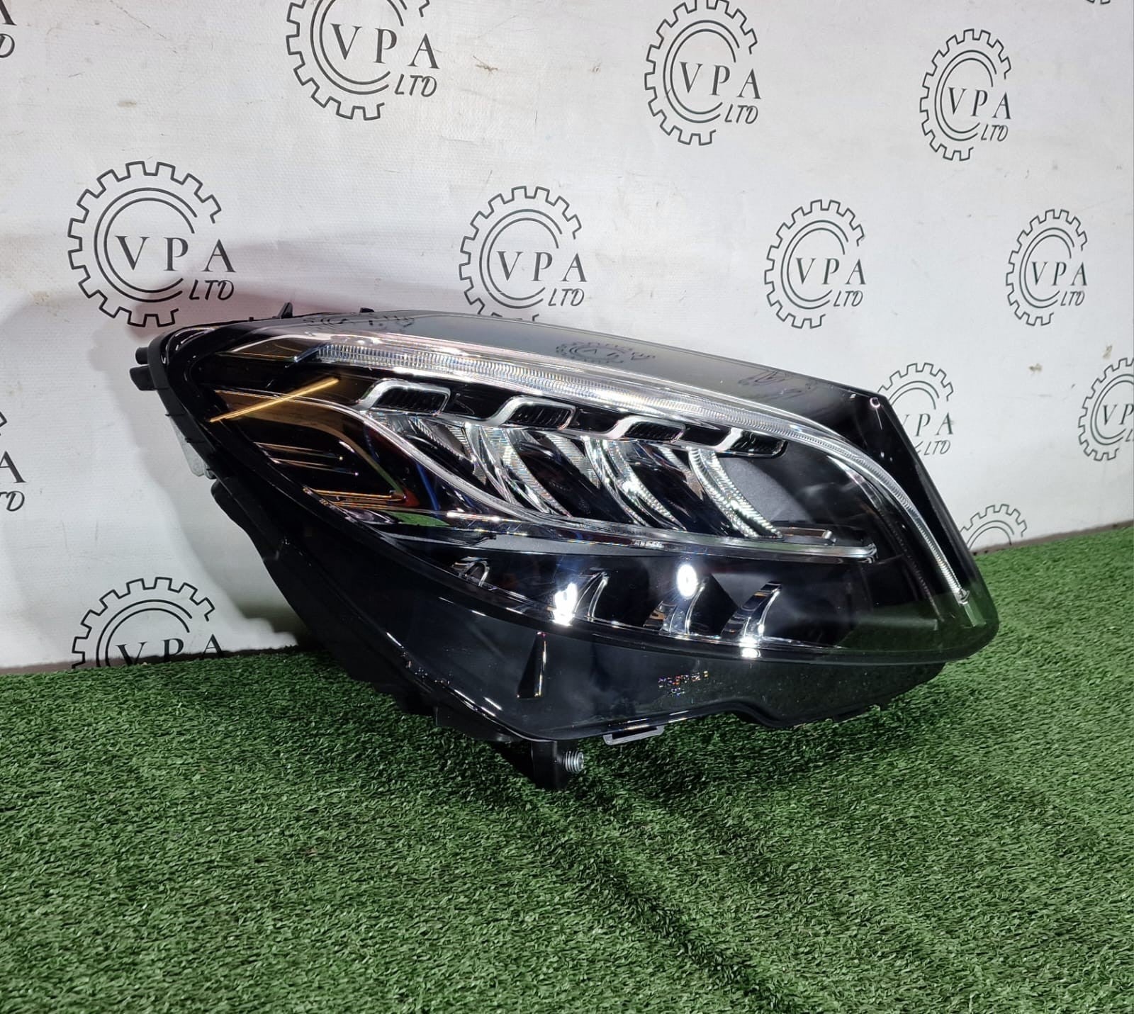 NEW MERCEDES BENZ W205 C CLASS 2018 - 21 RIGHT OS LED HIGH PERFORMANCE HEADLIGHT