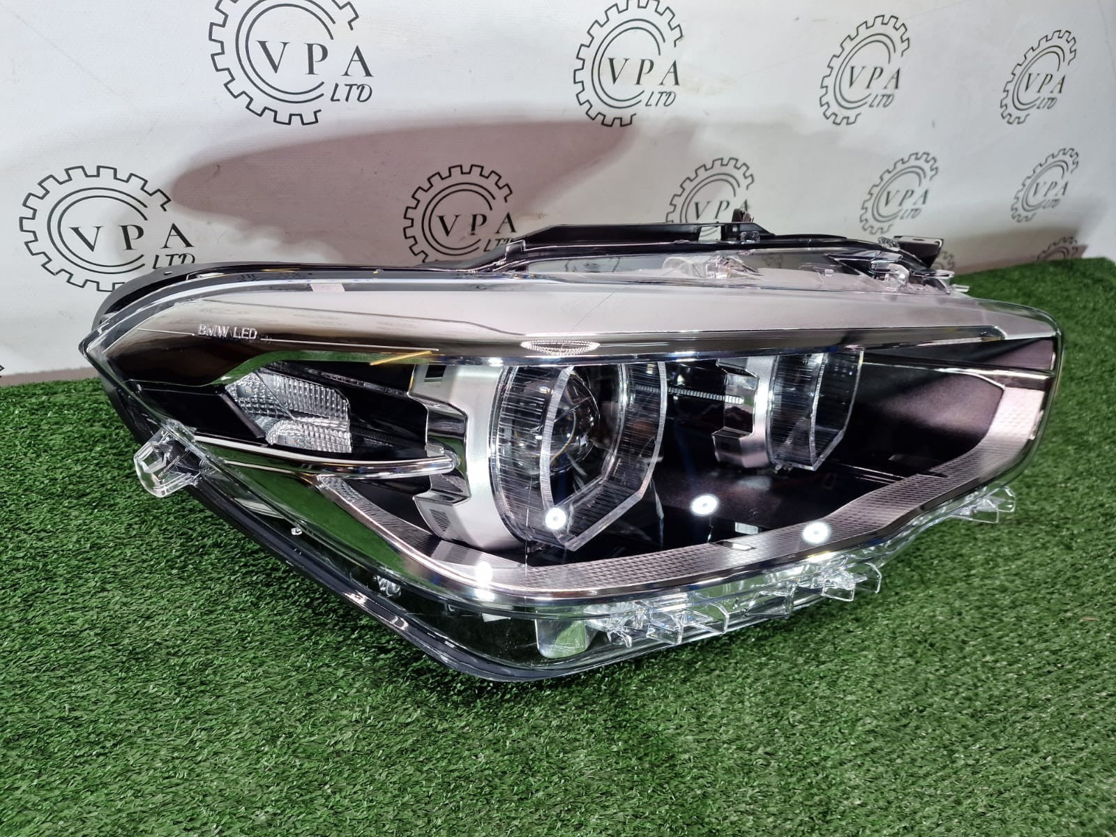 NEW! BMW 1 er F20 / F21 2015-19 OS RIGHT SIDE HEADLIGHT FULL LED