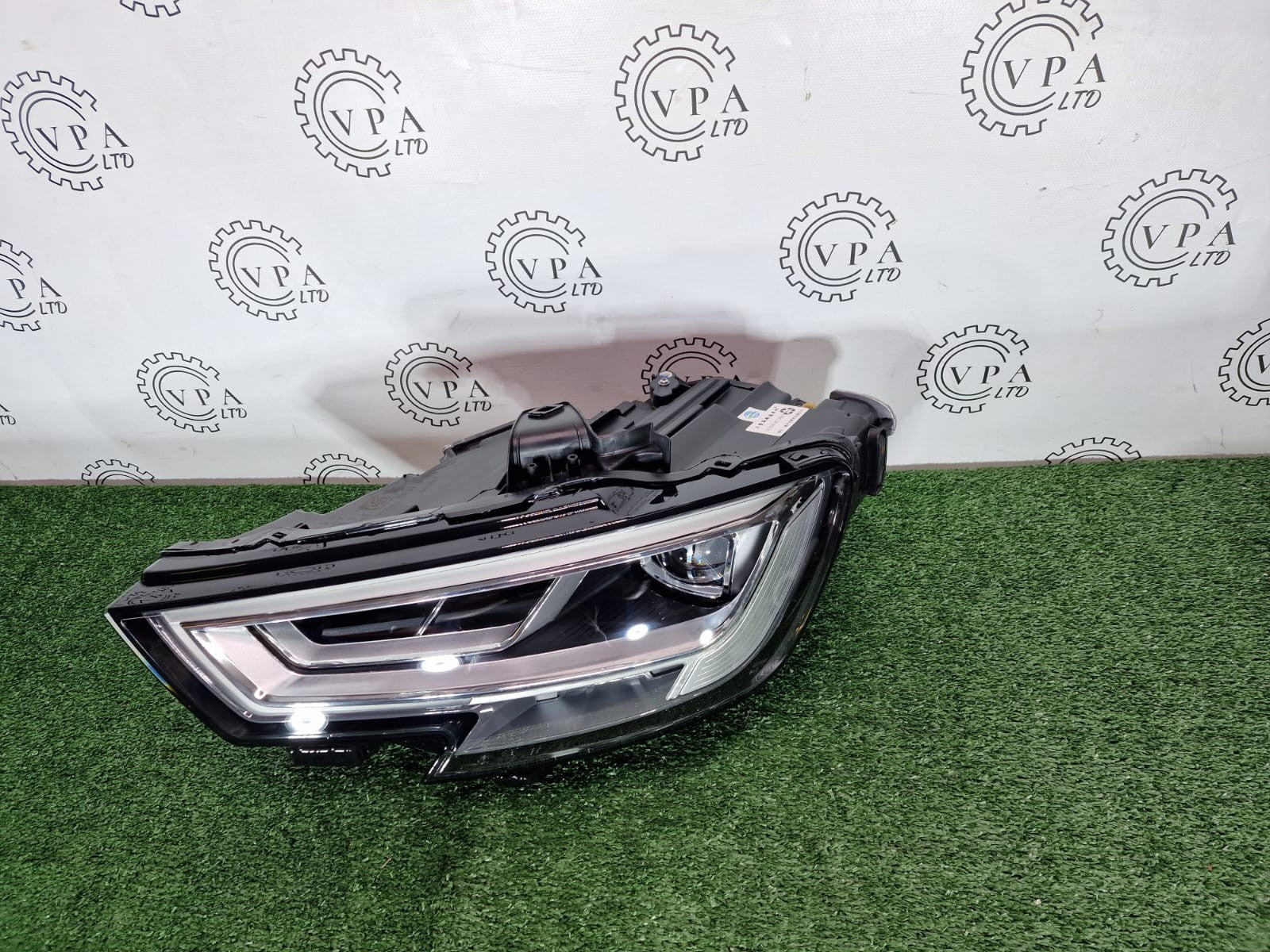 NEW! AUDI A3 / S3 / RS3 2015 - 2020 NS LEFT SIDE FULL LED COMPLETE HEADLIGHT