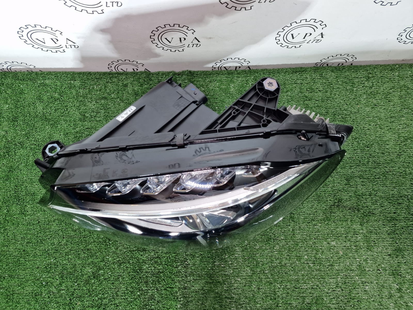 NEW MERCEDES BENZ W205 C CLASS 2014 - 18 LEFT NS LED HIGH PERFORMANCE HEADLIGHT