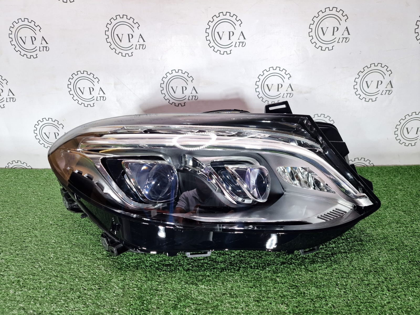 NEW MERCEDES BENZ GLE W166 2015 -19 OS RIGHT SIDE LED HIGH PERFORMANCE HEADLIGHT