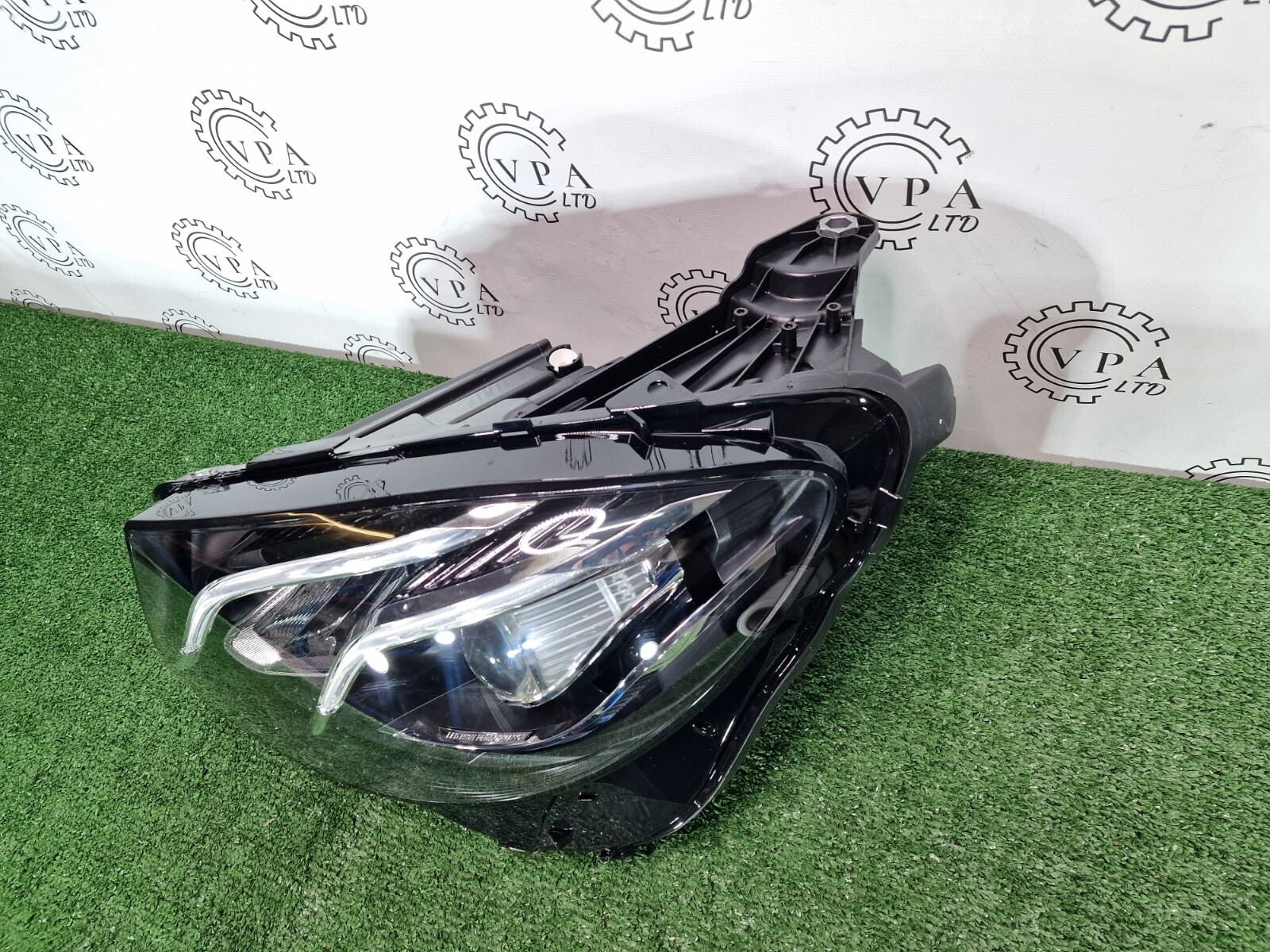 NEW! MERCEDES BENZ E CLASS W213 2016- 20 NS LEFT SIDE LED PERFORMANCE HEADLIGHT