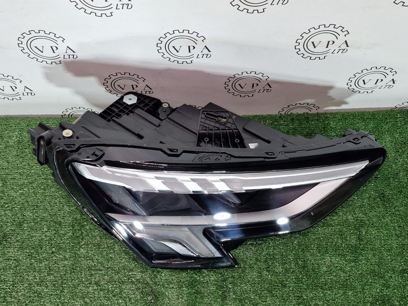 NEW! AUDI A3 / S3 2021-24 OS RIGHT SIDE FULL LED COMPLETE HEADLIGHT WITH BALAST
