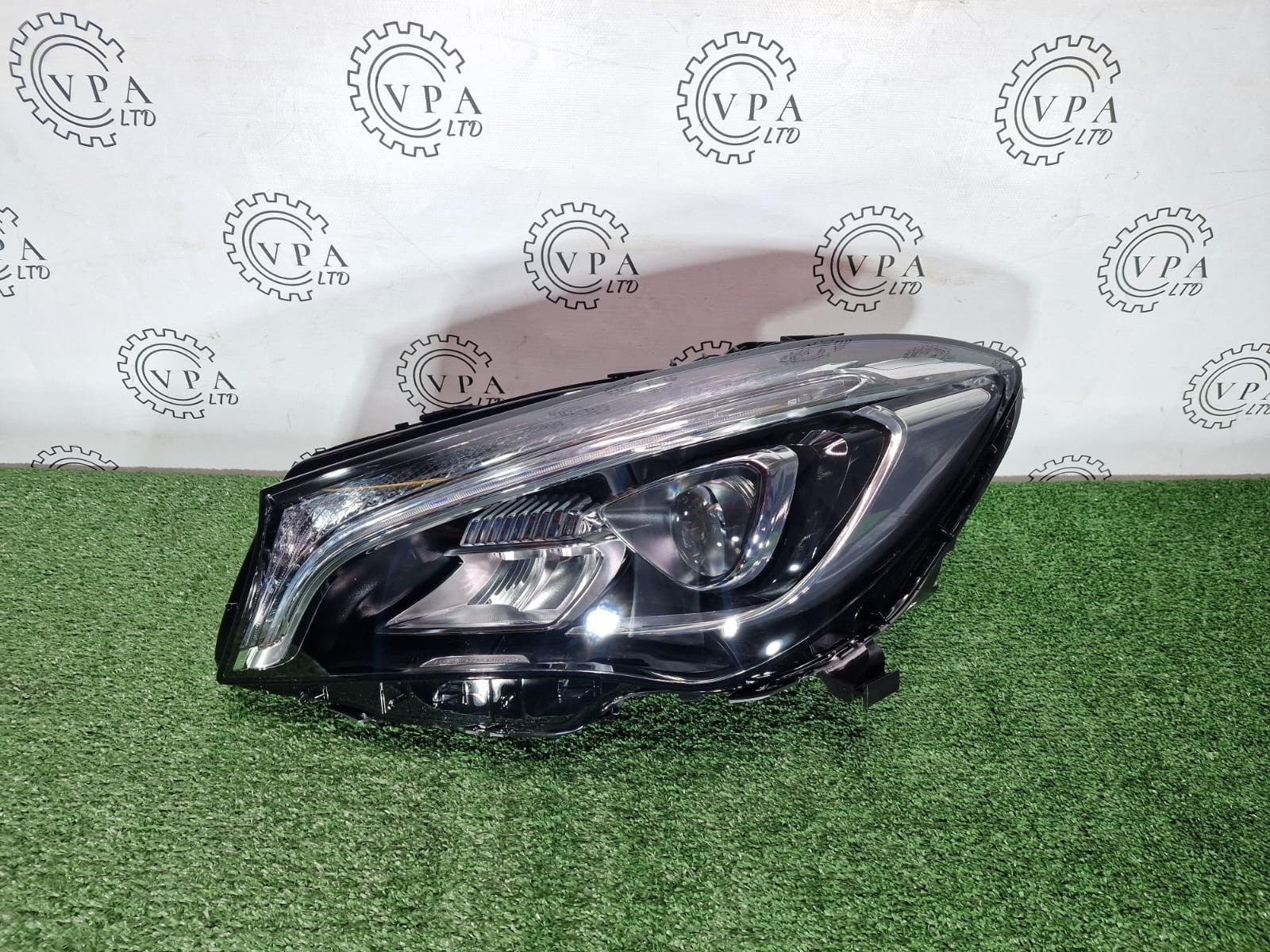 NEW! MERCEDES BENZ CLA W117 / C117 2016-2019  NS LEFT SIDE LED HEADLIGHT