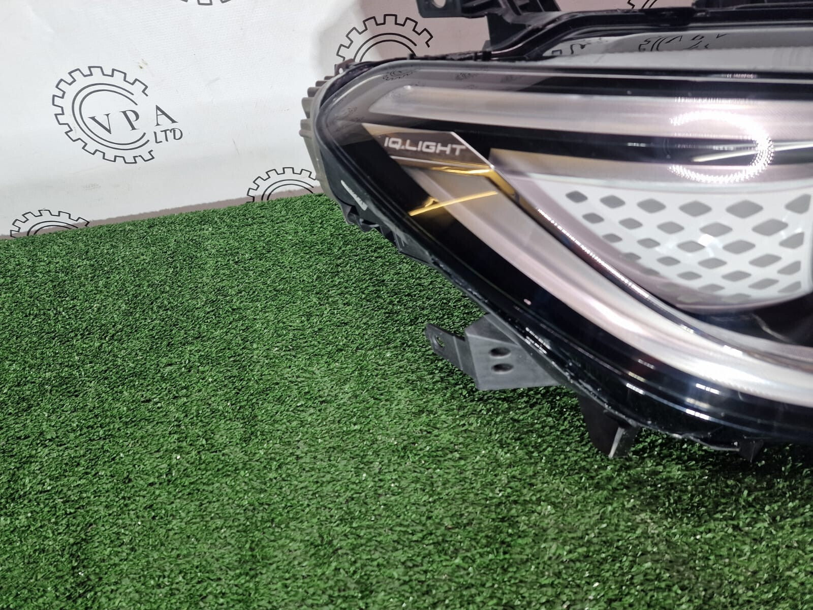 NEW VOLKSWAGEN ID3 2019-22 OS RIGHT SIDE COMPLETE IQ HEADLIGHT WITH MODULE