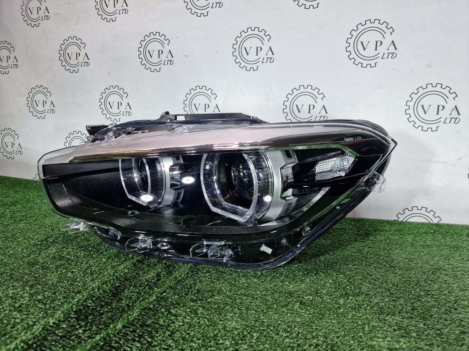 NEW! BMW 1 er F20 / F21 2015-19 NS LEFT SIDE SHADOW EDITION HEADLIGHT FULL LED