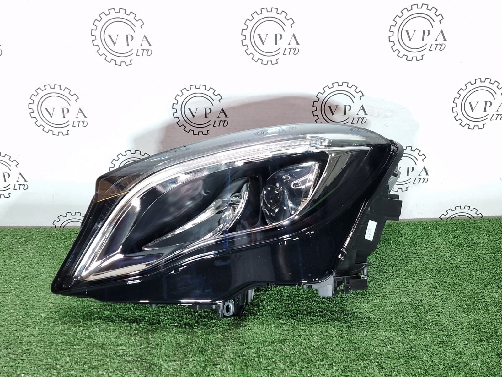 NEW MERCEDES BENZ GLA W156  2016 -19 NS LEFT SIDE LED HIGH PERFORMANCE HEADLIGHT