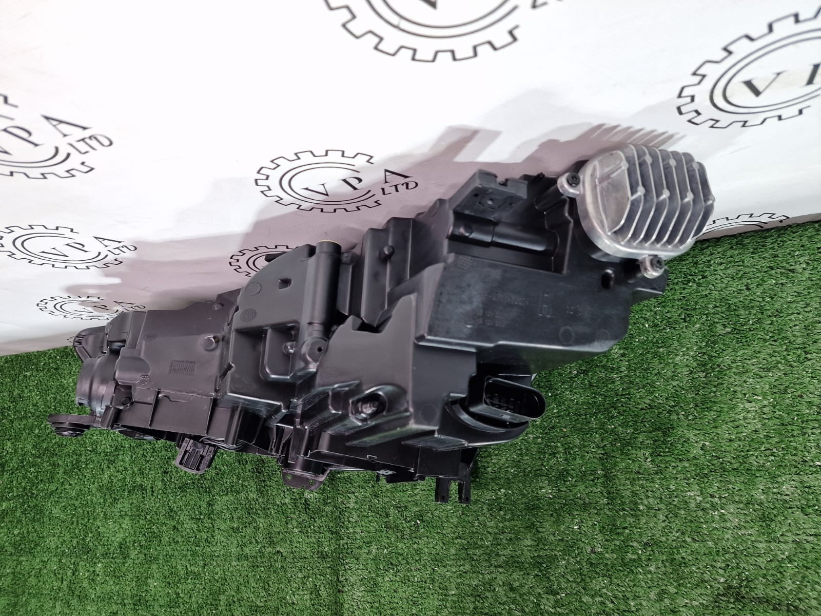 NEW! AUDI A4 / S4 B9 2016 -2020 NS RIGHT SIDE FULL LED HEADLIGHT