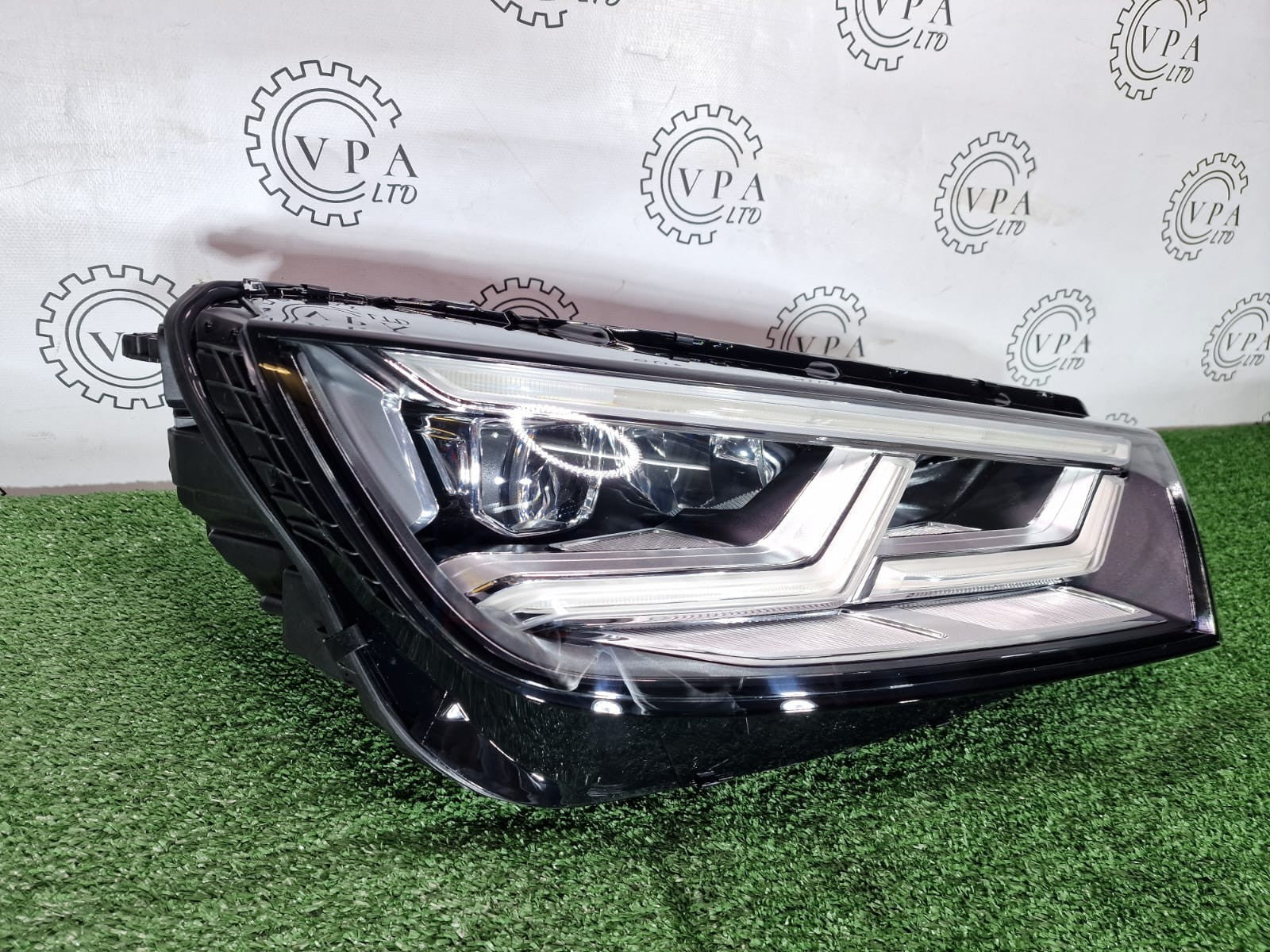 NEW! AUDI Q5 / SQ5 2017-22 OS RIGHT SIDE FULL LED HEADLIGHT WITH MODULES