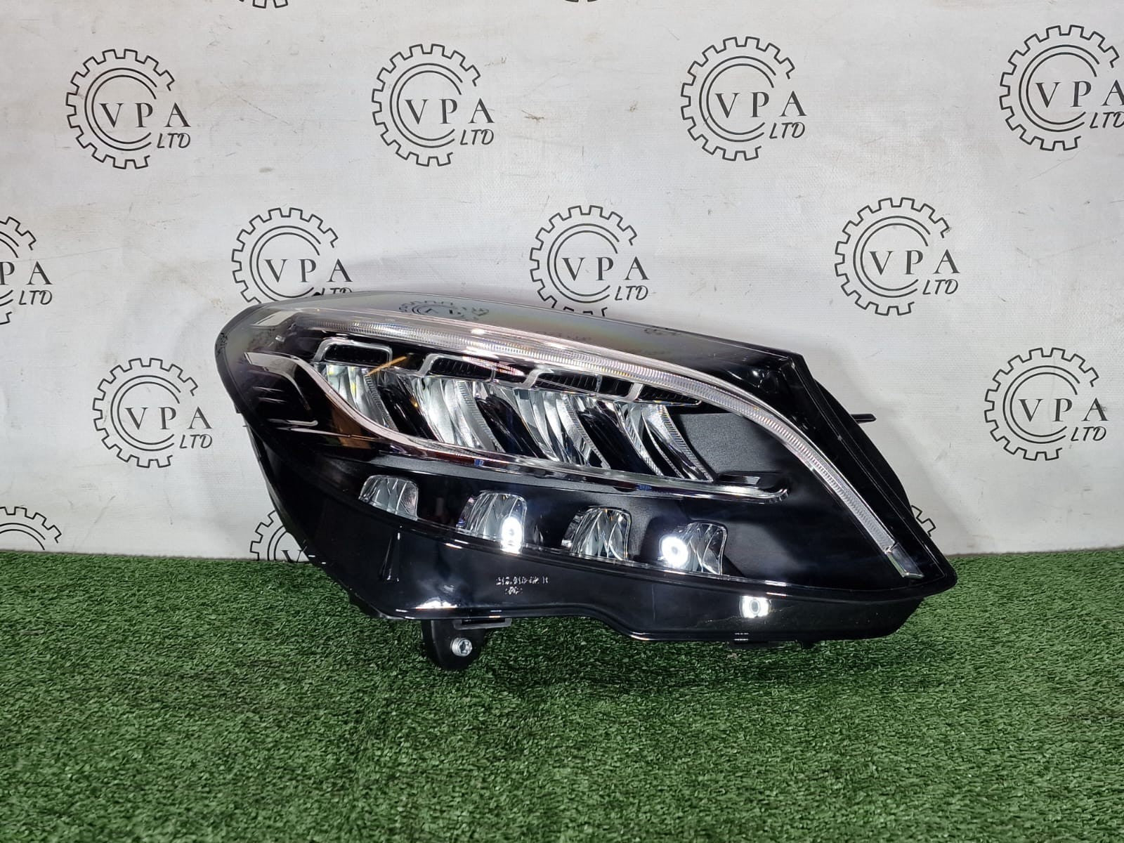 NEW MERCEDES BENZ W205 C CLASS 2018 - 21 RIGHT OS LED HIGH PERFORMANCE HEADLIGHT