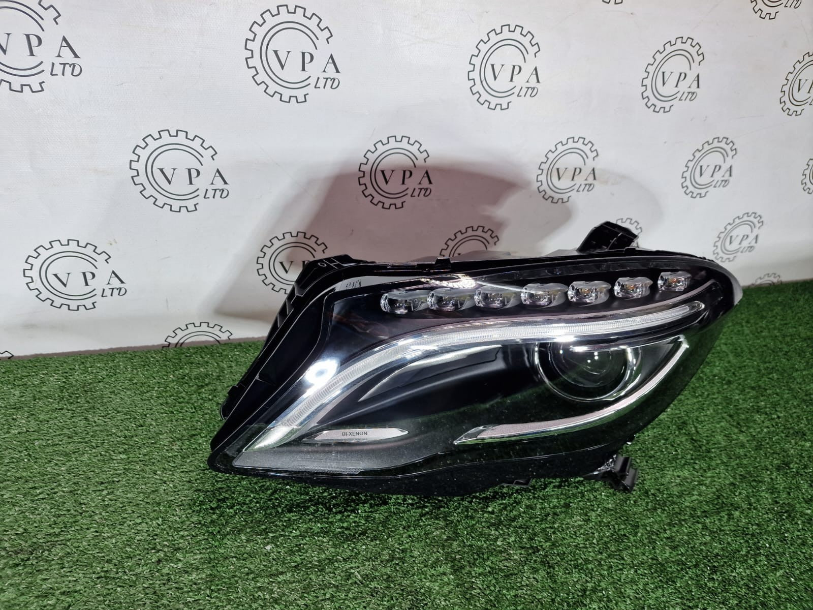 NEW! MERCEDES BENZ GLA W156 / X156 2014  -16 NS LEFT SIDE BI XENON LED HEADLIGHT