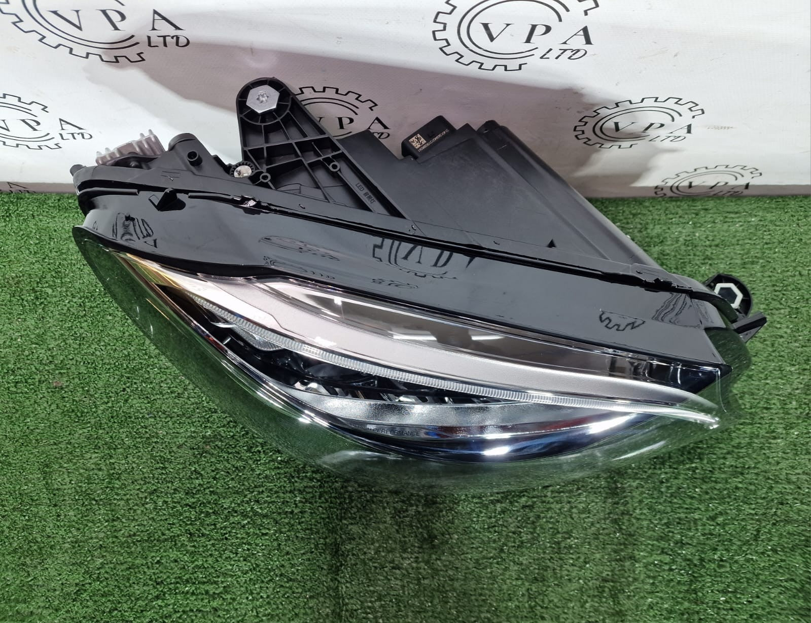 NEW MERCEDES BENZ W205 C CLASS 2018 - 21 RIGHT OS LED HIGH PERFORMANCE HEADLIGHT