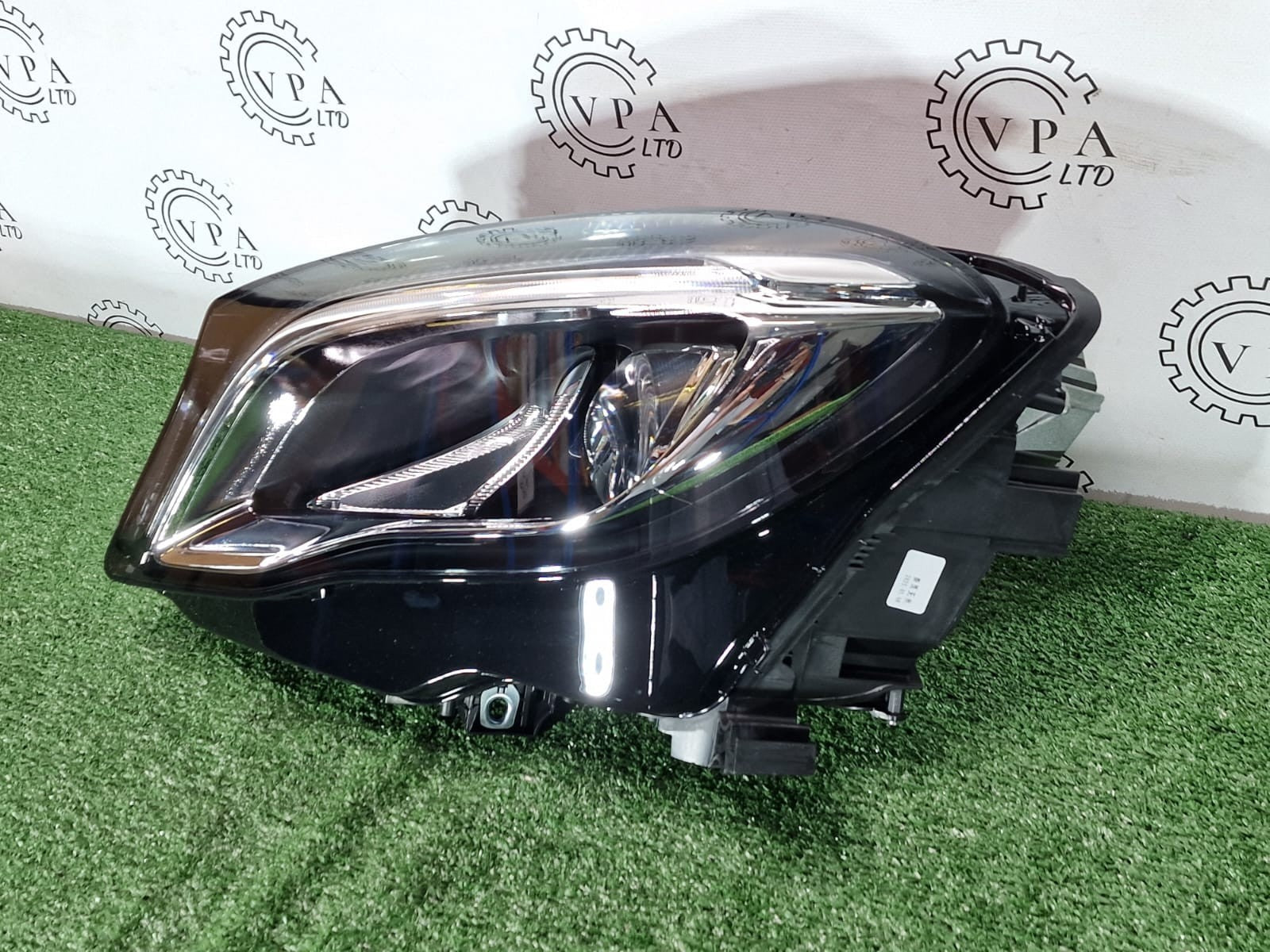 NEW MERCEDES BENZ GLA W156  2016 -19 NS LEFT SIDE LED HIGH PERFORMANCE HEADLIGHT