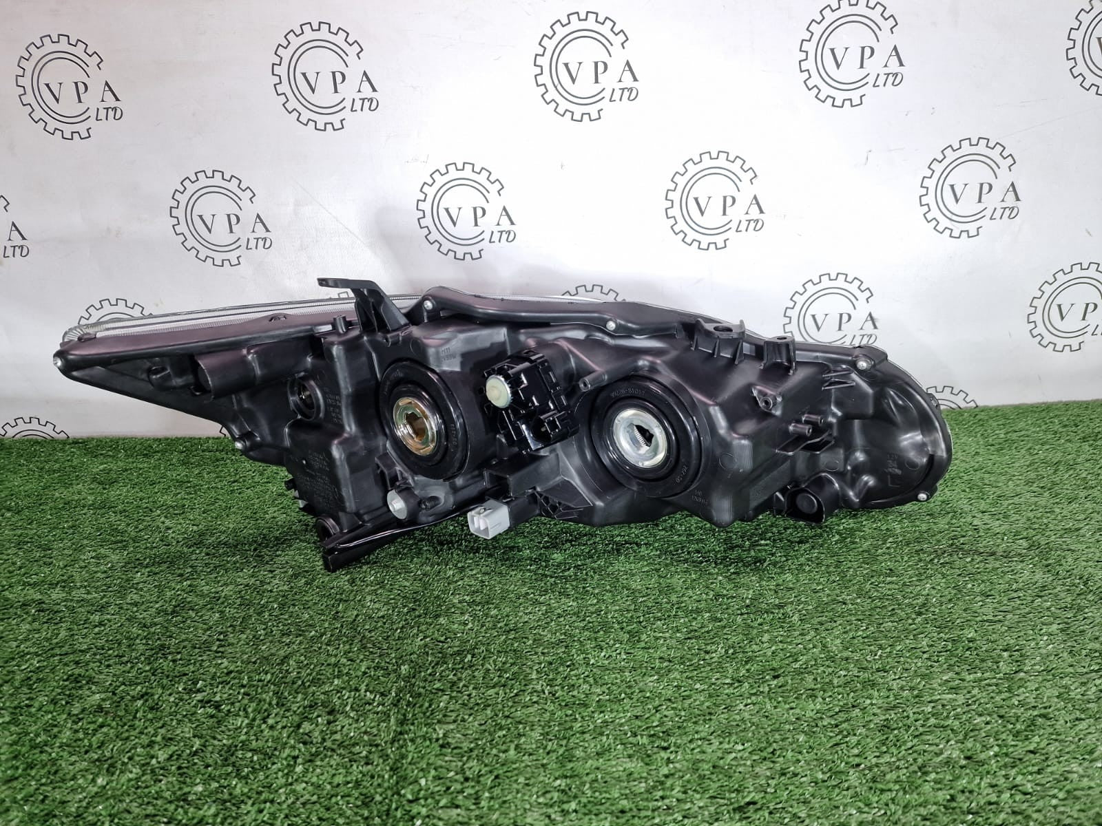 BRAND NEW! LEXUS CT200 2011-17 NSF LEFT PASSENGER SIDE XENON HEADLIGHT