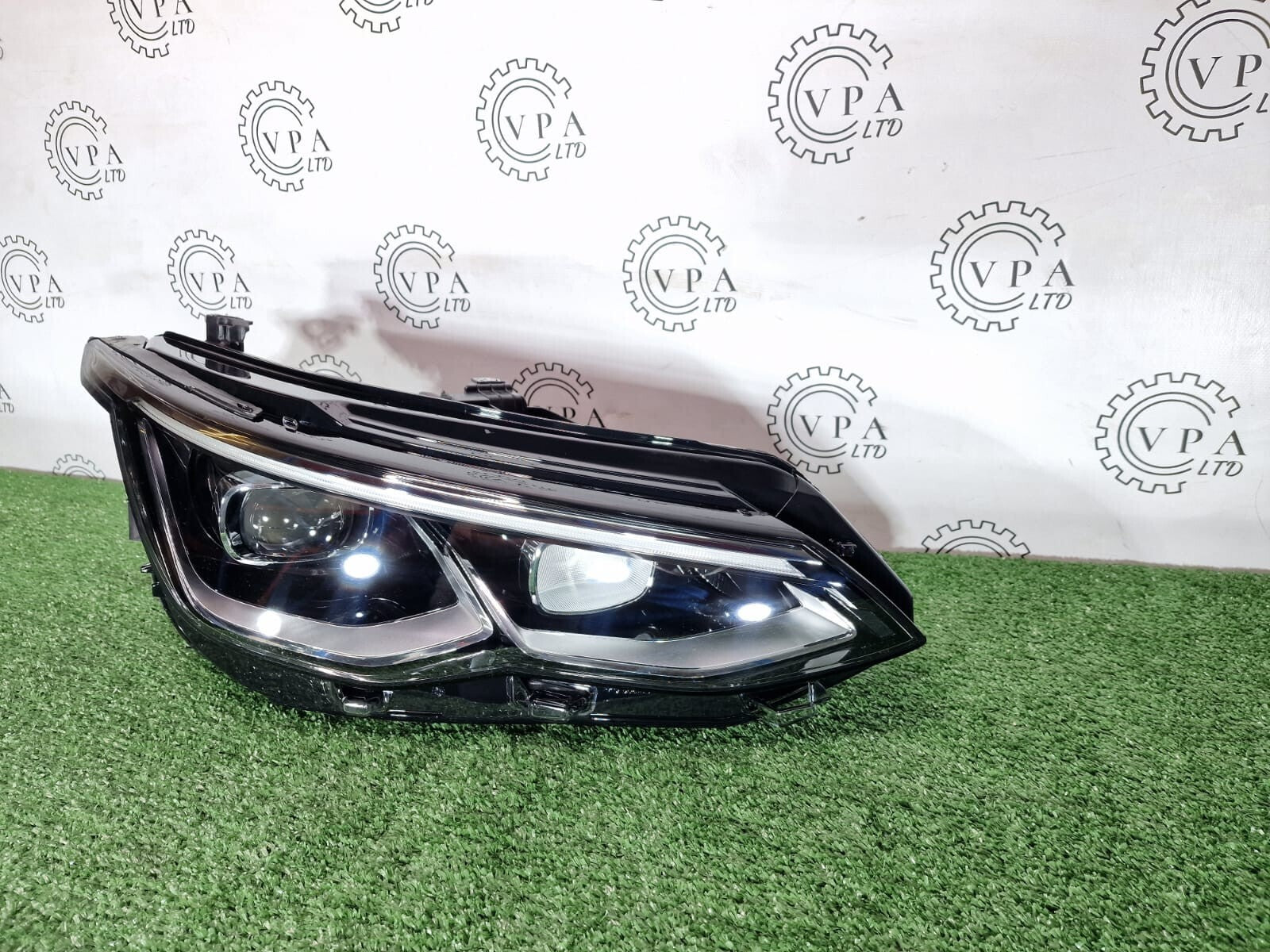 NEW! VW GOLF MK8 2020 -24 OS RIGHT SIDE COMPLETE FULL LED HEADLIGHT WITH MODULE