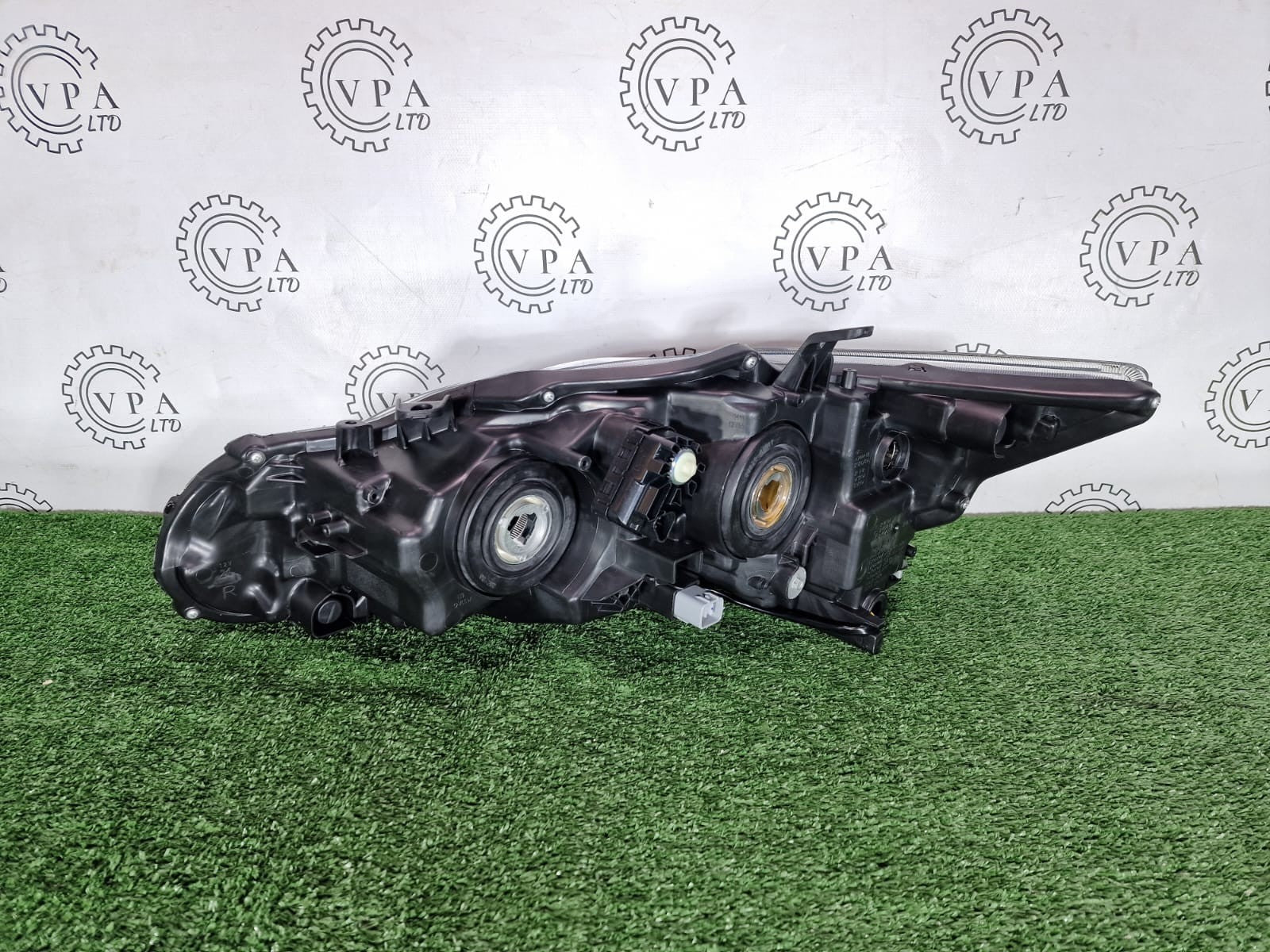 BRAND NEW! LEXUS CT200 2011-17 OSF RIGHT DRIVER SIDE XENON HEADLIGHT