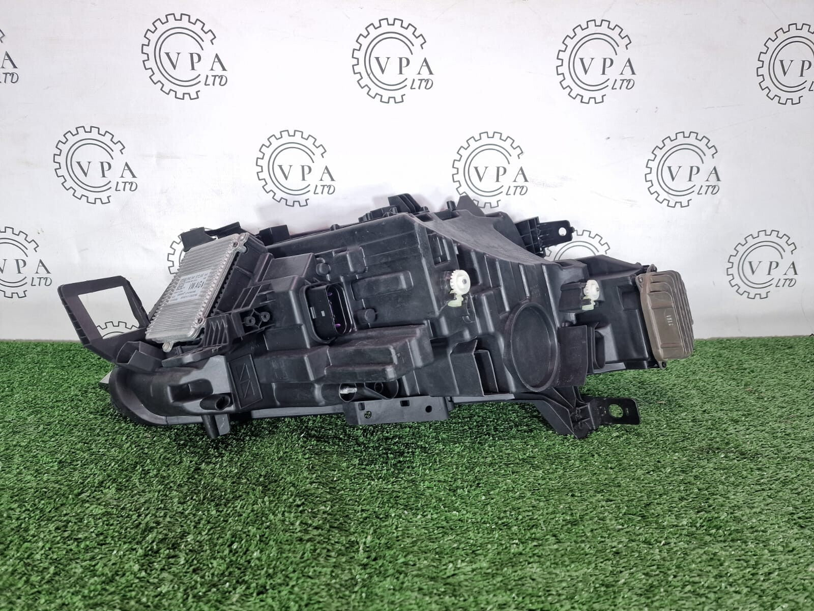 NEW! VOLKSWAGEN ID3 2019-22 NS LEFT SIDE COMPLETE IQ HEADLIGHT WITH MODULE