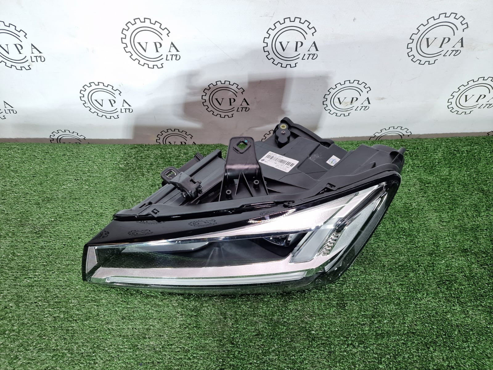 BRAND NEW! AUDI Q2 2018-21 NSF LEFT PASSENGER SIDE FULL LED HEADLIGHT