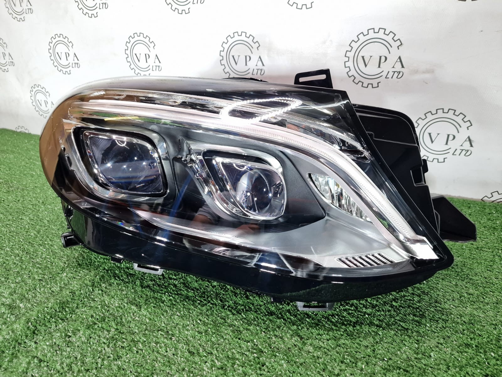 NEW MERCEDES BENZ GLE W166 2015 -19 OS RIGHT SIDE LED HIGH PERFORMANCE HEADLIGHT